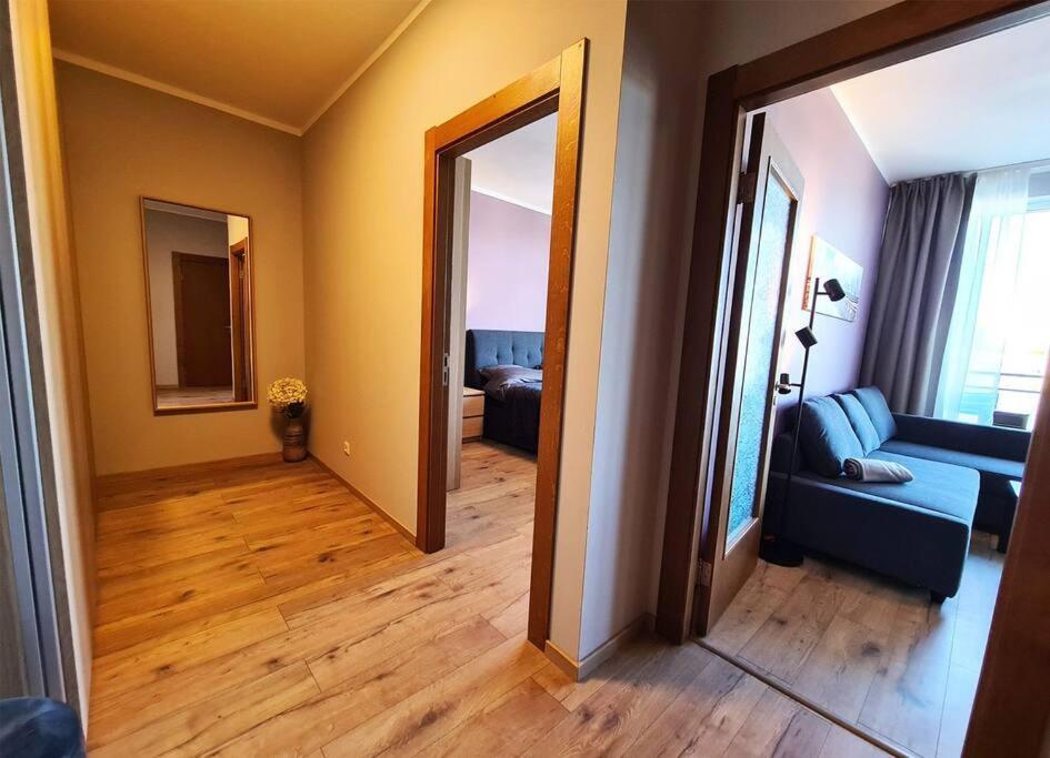 Stylish Apartment With Parking & Spacious Balcony Riga Exteriör bild
